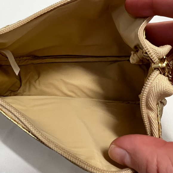 Gold Vintage Makeup Bag - Picture 3 of 5